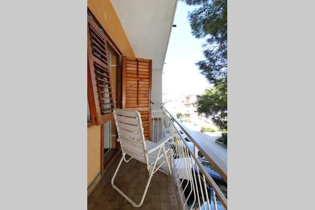 Eco-Apartments With Nice Garden Baska Voda Bagian luar foto